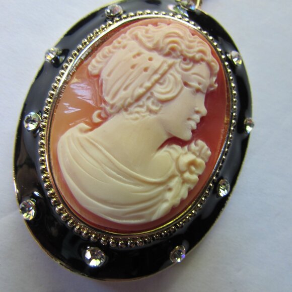 Dazzling Cameo Jewelry Set Amadeo NYC for HSN - Picture 3 of 16